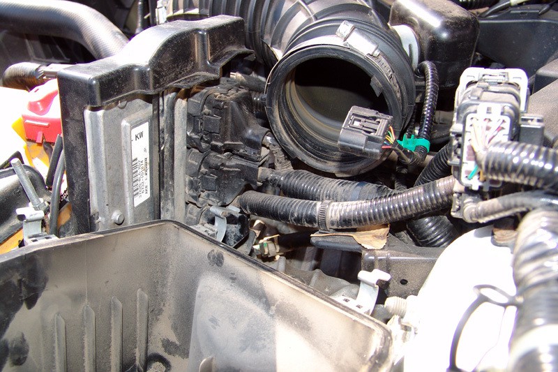 Купить Эмулятор катализатора Honda Accord - Spider CE2, решение проблемы ошибки P0420 (низкая эффективность катализатора). Пример установки