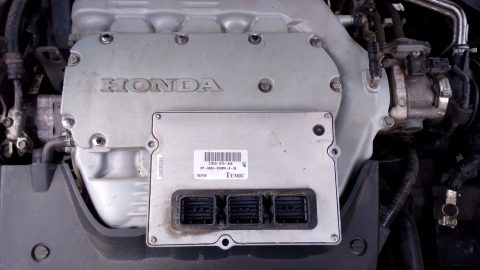 Эмулятор катализатора Honda Accord : установка эмулятора Spider CE3 на Аккорд – устранение ошибок P0420 и P0430